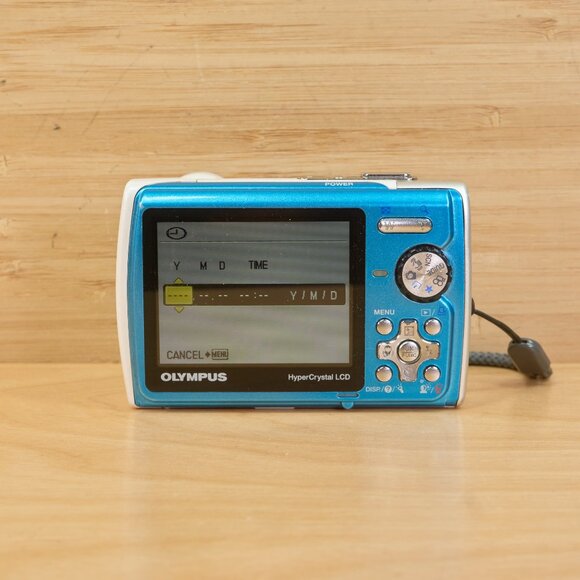 Olympus Stylus 850SW / 8MP Digital Camera / 3x Optical Zoom / Blue - Picture 6 of 10